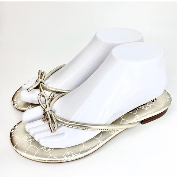 Nanette Lepore Melanie Flip Flops Sandals 7.5M Gold Metallic Leather Elegant - Picture 9 of 9